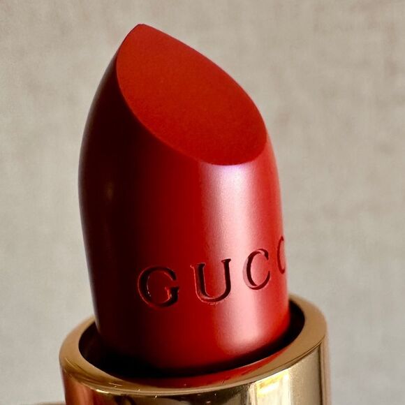 GUCCI ROUGE À LÈVRES SATIN LIPSTICK — JANET RUST 505 - Picture 12 of 17